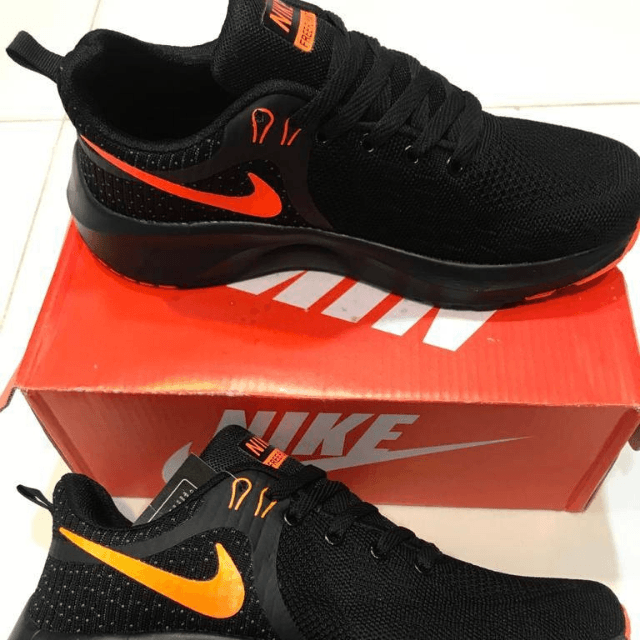 Nike Air Zoom Flyknit
