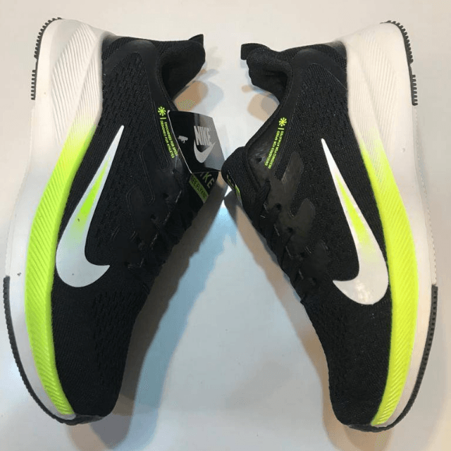 Nike Air Zoom Flyknit