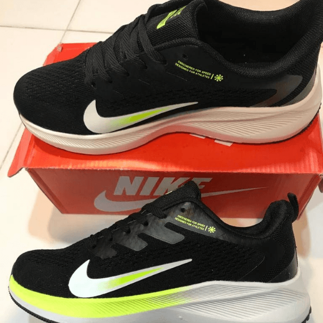 Nike Air Zoom Flyknit