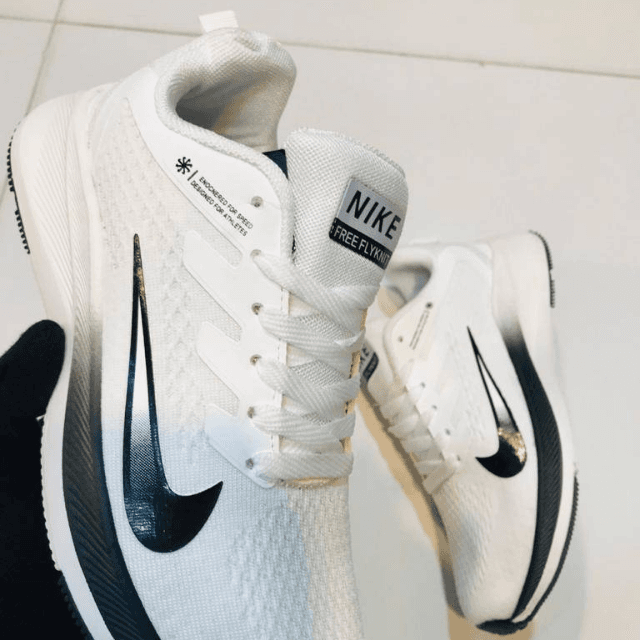 Nike Air Zoom Flyknit