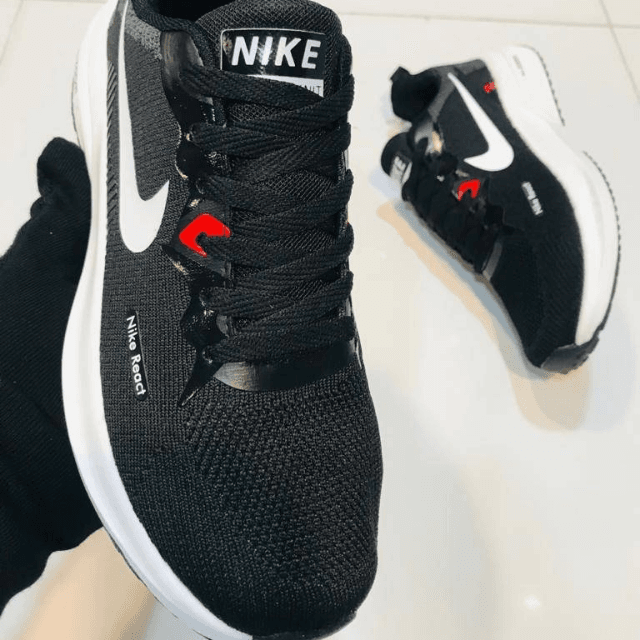Nike Zoom React Flyknit